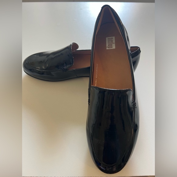 FitFlop Shoes (*new with box) - Picture 1 of 6